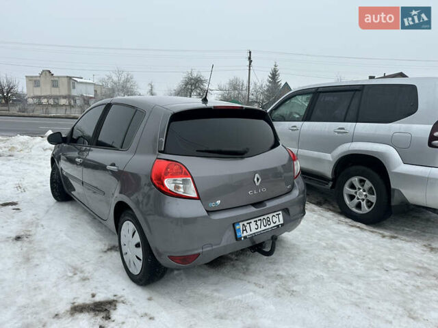 Серый Рено Клио, объемом двигателя 1.46 л и пробегом 279 тыс. км за 4750 $, фото 18 на Automoto.ua