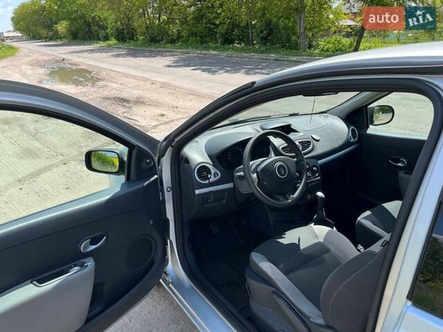 Серый Рено Клио, объемом двигателя 1.5 л и пробегом 208 тыс. км за 4999 $, фото 6 на Automoto.ua