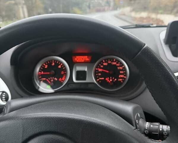 Сірий Рено Кліо, об'ємом двигуна 1.5 л та пробігом 233 тис. км за 4555 $, фото 17 на Automoto.ua