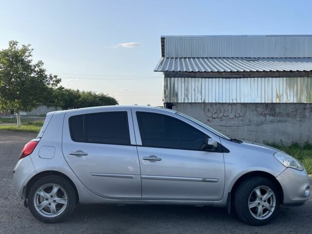 Сірий Рено Кліо, об'ємом двигуна 1.5 л та пробігом 162 тис. км за 4550 $, фото 10 на Automoto.ua