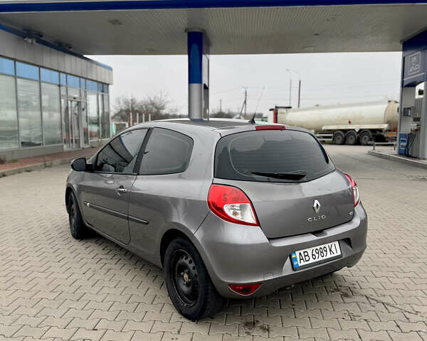 Сірий Рено Кліо, об'ємом двигуна 1.46 л та пробігом 237 тис. км за 4999 $, фото 4 на Automoto.ua
