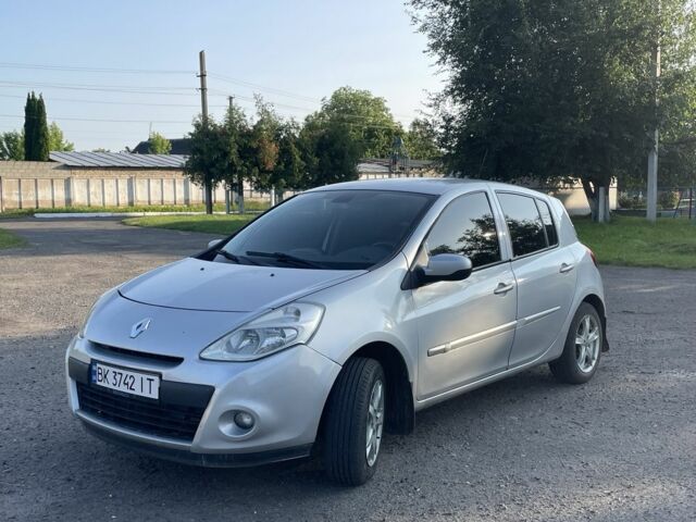 Сірий Рено Кліо, об'ємом двигуна 1.5 л та пробігом 162 тис. км за 4550 $, фото 2 на Automoto.ua