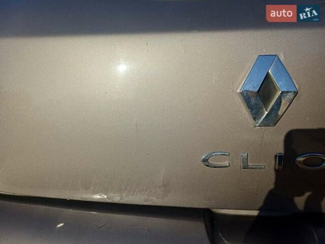 Сірий Рено Кліо, об'ємом двигуна 1.5 л та пробігом 233 тис. км за 4555 $, фото 14 на Automoto.ua