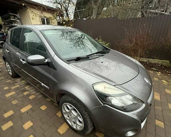 Сірий Рено Кліо, об'ємом двигуна 1.5 л та пробігом 233 тис. км за 4555 $, фото 25 на Automoto.ua