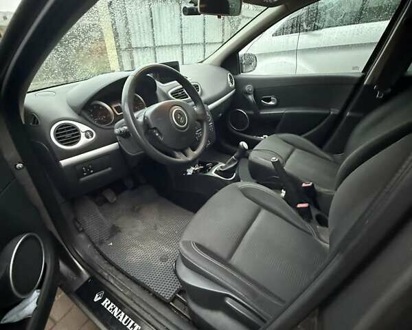 Сірий Рено Кліо, об'ємом двигуна 1.5 л та пробігом 233 тис. км за 4555 $, фото 36 на Automoto.ua