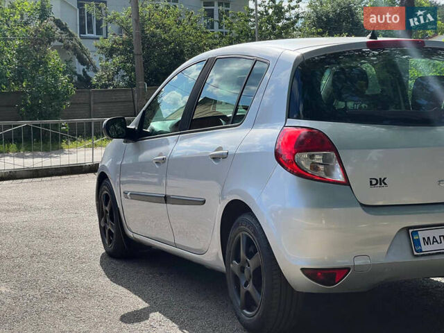 Серый Рено Клио, объемом двигателя 1.5 л и пробегом 198 тыс. км за 4700 $, фото 5 на Automoto.ua