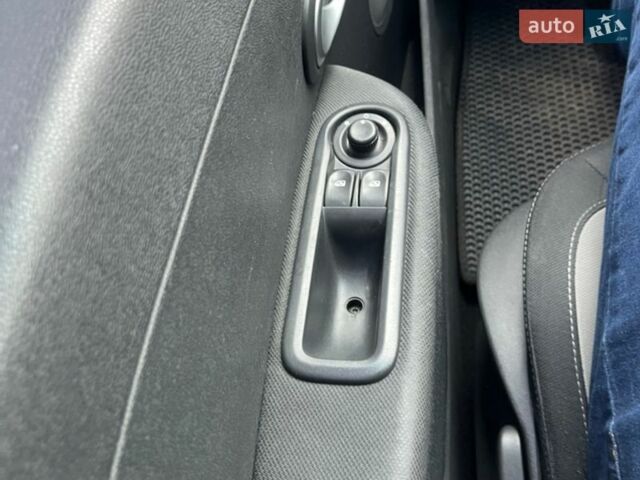 Сірий Рено Кліо, об'ємом двигуна 1.46 л та пробігом 270 тис. км за 4999 $, фото 6 на Automoto.ua