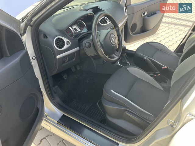 Сірий Рено Кліо, об'ємом двигуна 1.46 л та пробігом 185 тис. км за 5200 $, фото 15 на Automoto.ua