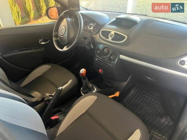 Сірий Рено Кліо, об'ємом двигуна 1.46 л та пробігом 279 тис. км за 5200 $, фото 21 на Automoto.ua