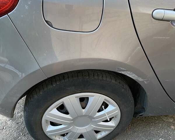 Сірий Рено Кліо, об'ємом двигуна 1.5 л та пробігом 260 тис. км за 5600 $, фото 9 на Automoto.ua