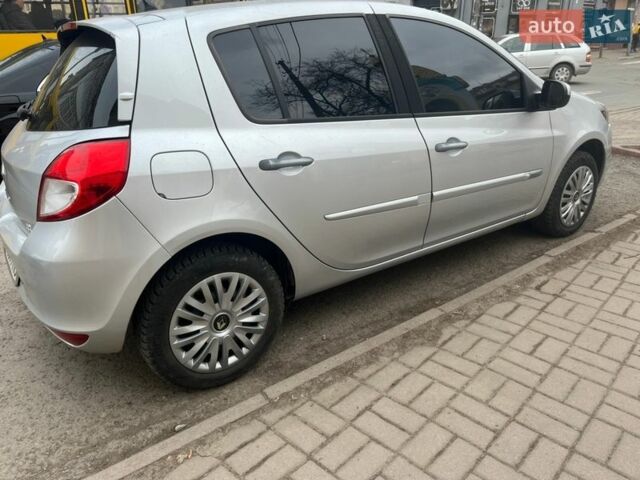 Сірий Рено Кліо, об'ємом двигуна 1.46 л та пробігом 270 тис. км за 4999 $, фото 3 на Automoto.ua