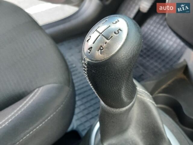 Серый Рено Клио, объемом двигателя 1.5 л и пробегом 235 тыс. км за 6300 $, фото 14 на Automoto.ua