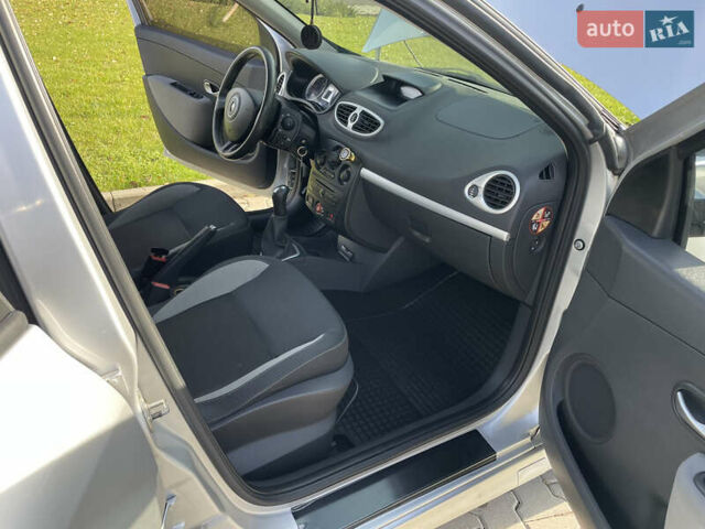 Сірий Рено Кліо, об'ємом двигуна 1.46 л та пробігом 185 тис. км за 5200 $, фото 11 на Automoto.ua