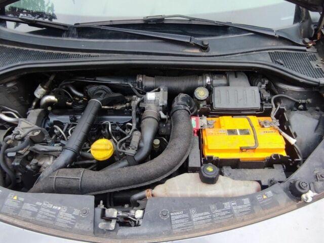 Серый Рено Клио, объемом двигателя 1.5 л и пробегом 350 тыс. км за 3500 $, фото 5 на Automoto.ua