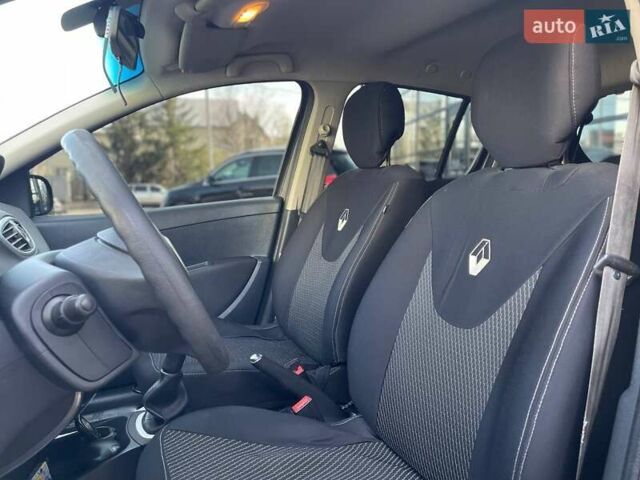 Серый Рено Клио, объемом двигателя 1.15 л и пробегом 116 тыс. км за 6400 $, фото 7 на Automoto.ua
