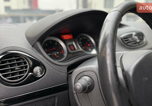 Серый Рено Клио, объемом двигателя 1.5 л и пробегом 243 тыс. км за 5650 $, фото 29 на Automoto.ua