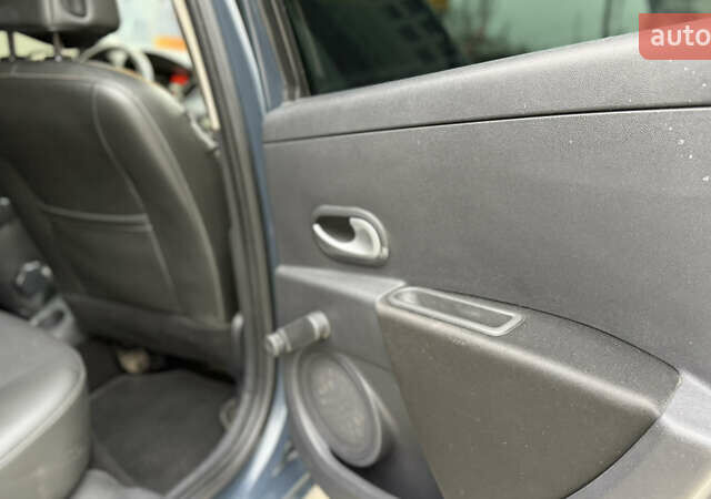 Серый Рено Клио, объемом двигателя 1.5 л и пробегом 243 тыс. км за 5650 $, фото 33 на Automoto.ua