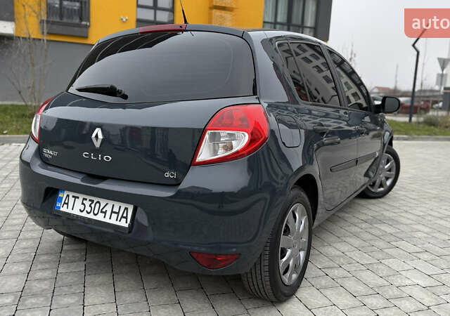 Серый Рено Клио, объемом двигателя 1.5 л и пробегом 243 тыс. км за 5650 $, фото 10 на Automoto.ua
