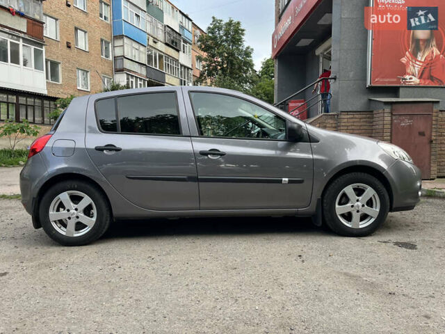 Сірий Рено Кліо, об'ємом двигуна 1.2 л та пробігом 117 тис. км за 5990 $, фото 4 на Automoto.ua