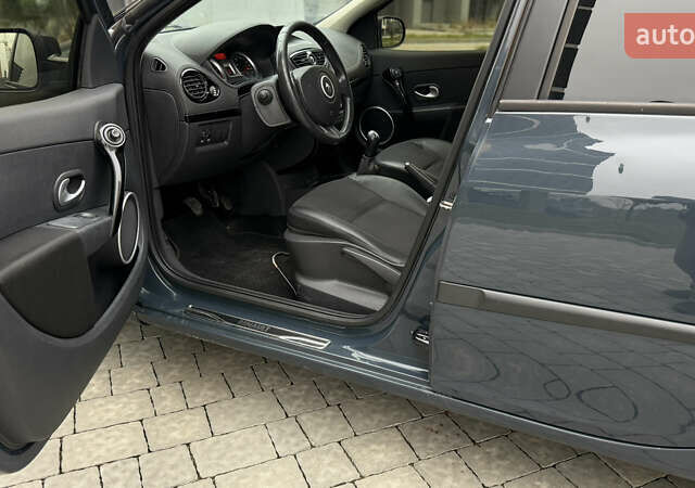 Серый Рено Клио, объемом двигателя 1.5 л и пробегом 243 тыс. км за 5650 $, фото 24 на Automoto.ua