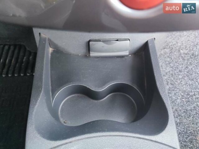 Серый Рено Клио, объемом двигателя 1.15 л и пробегом 174 тыс. км за 5600 $, фото 12 на Automoto.ua