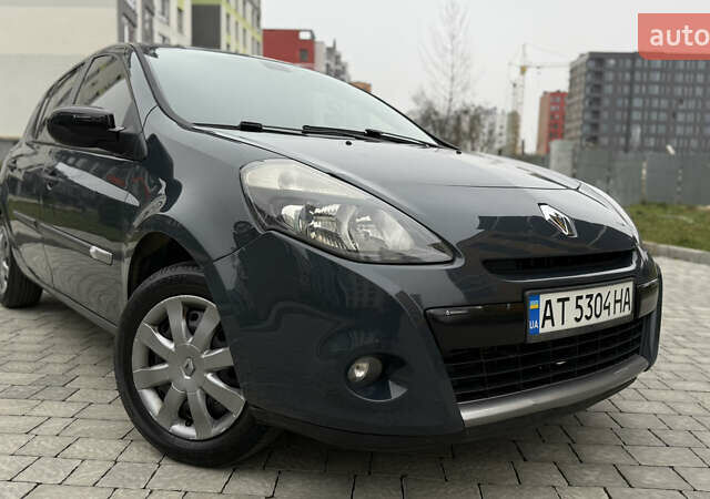 Серый Рено Клио, объемом двигателя 1.5 л и пробегом 243 тыс. км за 5650 $, фото 7 на Automoto.ua