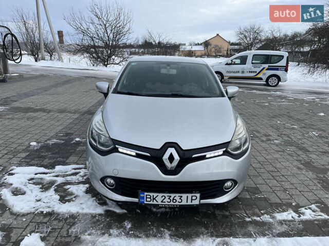 Серый Рено Клио, объемом двигателя 1.5 л и пробегом 310 тыс. км за 6800 $, фото 8 на Automoto.ua