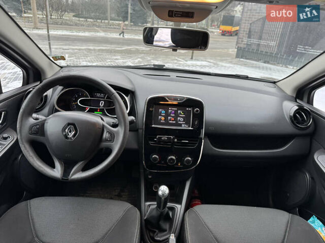 Серый Рено Клио, объемом двигателя 1.46 л и пробегом 205 тыс. км за 7950 $, фото 20 на Automoto.ua