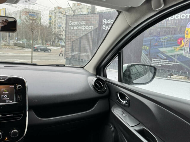 Сірий Рено Кліо, об'ємом двигуна 1.46 л та пробігом 205 тис. км за 7200 $, фото 22 на Automoto.ua