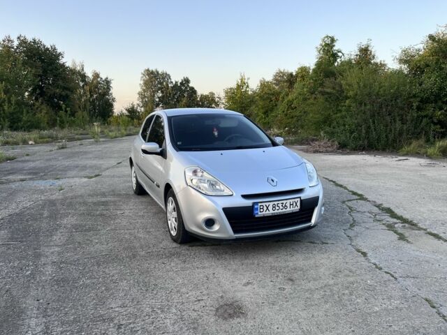 Сірий Рено Кліо, об'ємом двигуна 1.5 л та пробігом 271 тис. км за 4818 $, фото 9 на Automoto.ua