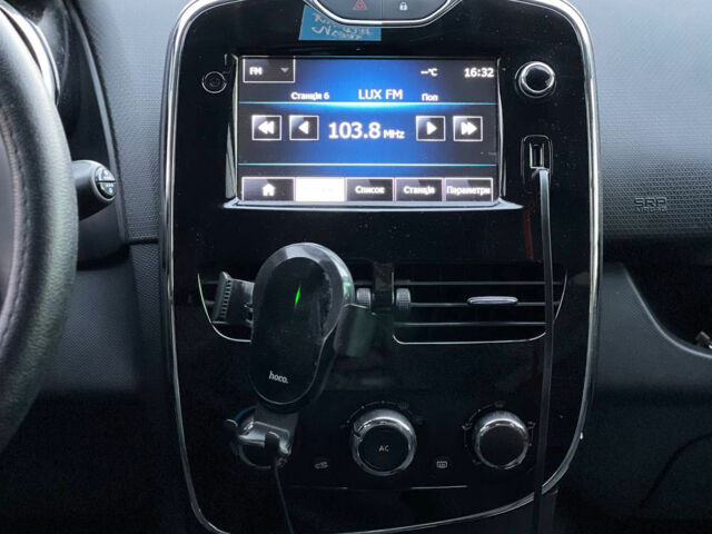 Серый Рено Клио, объемом двигателя 1.5 л и пробегом 180 тыс. км за 7700 $, фото 14 на Automoto.ua