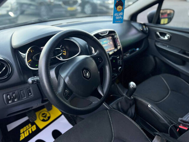 Серый Рено Клио, объемом двигателя 1.5 л и пробегом 180 тыс. км за 7700 $, фото 7 на Automoto.ua