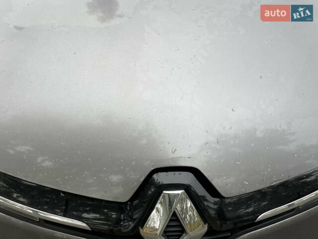 Рено Клио 2015 в Буче на Automoto.ua Серый Рено Клио, объемом двигателя 1.46 л и пробегом 218 тыс. км за 7700 $, фото 9 на Automoto.ua