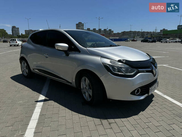 Сірий Рено Кліо, об'ємом двигуна 0.9 л та пробігом 248 тис. км за 6300 $, фото 2 на Automoto.ua