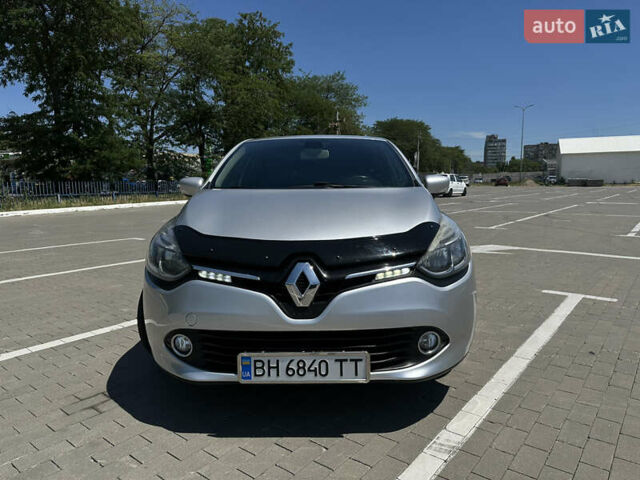 Сірий Рено Кліо, об'ємом двигуна 0.9 л та пробігом 248 тис. км за 6300 $, фото 1 на Automoto.ua