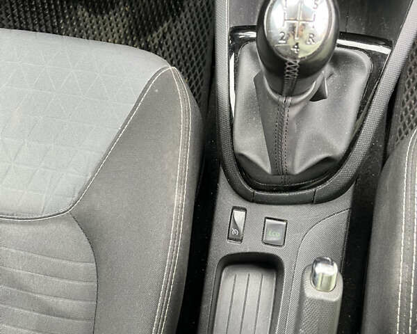 Рено Клио 2015 в Буче на Automoto.ua Серый Рено Клио, объемом двигателя 1.46 л и пробегом 218 тыс. км за 7700 $, фото 14 на Automoto.ua
