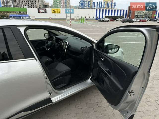 Сірий Рено Кліо, об'ємом двигуна 0.9 л та пробігом 248 тис. км за 6300 $, фото 11 на Automoto.ua