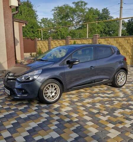 Серый Рено Клио, объемом двигателя 1.5 л и пробегом 60 тыс. км за 9300 $, фото 1 на Automoto.ua