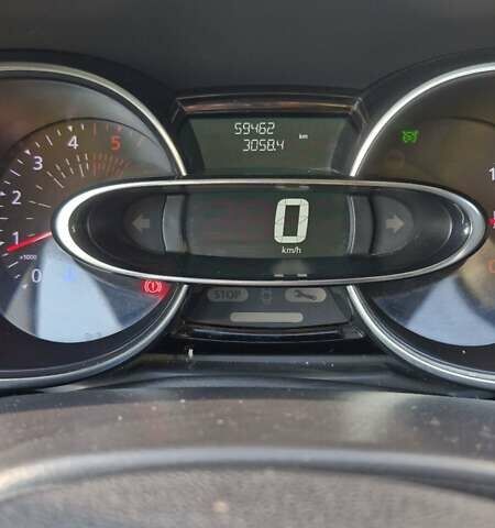 Серый Рено Клио, объемом двигателя 1.5 л и пробегом 60 тыс. км за 9300 $, фото 3 на Automoto.ua