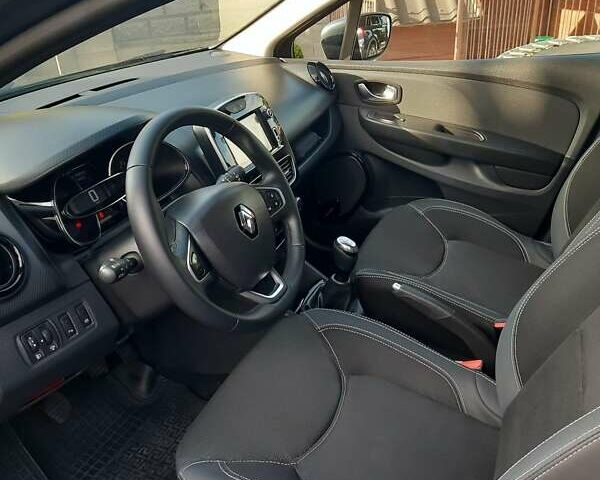 Сірий Рено Кліо, об'ємом двигуна 1.5 л та пробігом 196 тис. км за 9200 $, фото 5 на Automoto.ua