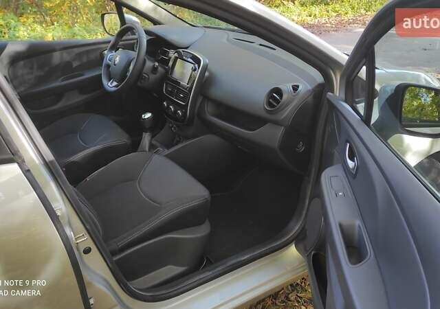 Сірий Рено Кліо, об'ємом двигуна 1.15 л та пробігом 239 тис. км за 9400 $, фото 2 на Automoto.ua