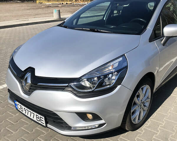 Серый Рено Клио, объемом двигателя 1.5 л и пробегом 90 тыс. км за 11800 $, фото 13 на Automoto.ua