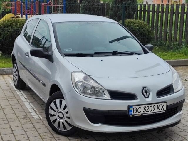 Сірий Рено Кліо, об'ємом двигуна 0 л та пробігом 200 тис. км за 3400 $, фото 2 на Automoto.ua