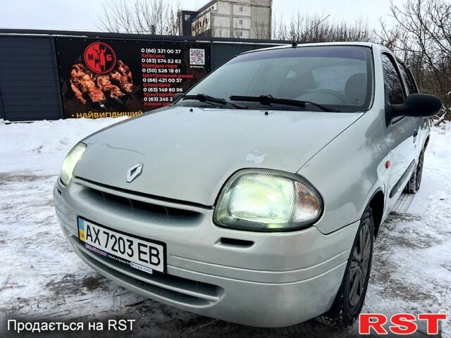 Сірий Рено Кліо, об'ємом двигуна 1.4 л та пробігом 300 тис. км за 1850 $, фото 1 на Automoto.ua