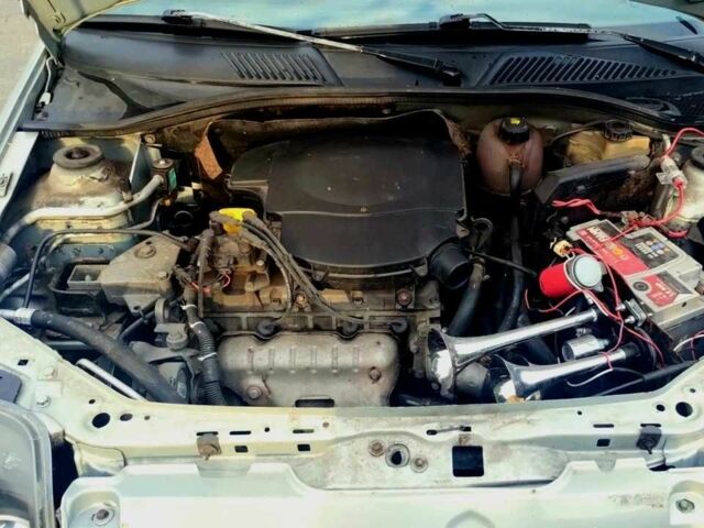 Сірий Рено Кліо, об'ємом двигуна 1.4 л та пробігом 110 тис. км за 2602 $, фото 5 на Automoto.ua