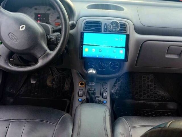 Сірий Рено Кліо, об'ємом двигуна 1.4 л та пробігом 110 тис. км за 2602 $, фото 4 на Automoto.ua
