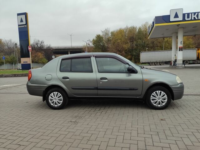 Серый Рено Клио, объемом двигателя 1.4 л и пробегом 250 тыс. км за 3100 $, фото 3 на Automoto.ua