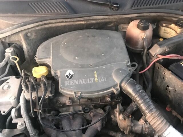 Серый Рено Клио, объемом двигателя 0 л и пробегом 150 тыс. км за 2650 $, фото 2 на Automoto.ua