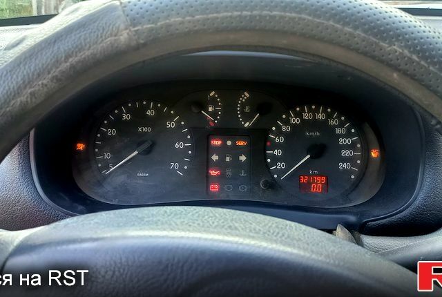 Серый Рено Клио, объемом двигателя 1.4 л и пробегом 0 тыс. км за 2700 $, фото 2 на Automoto.ua