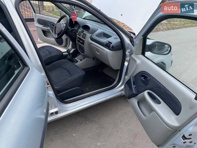 Сірий Рено Кліо, об'ємом двигуна 0 л та пробігом 214 тис. км за 2400 $, фото 29 на Automoto.ua